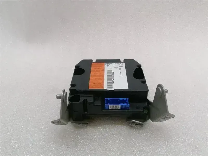 Porsche 911 (996) Porsche 911 996 safety modules ECU 99661828100 air control unit SRS CONVERTIBLE Body type: Convertible
Fuel: Petrol