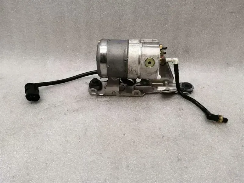 Porsche 911 (996) Porsche 911 996 PSM pump 99635577541 preload pump Body type: Coupe
Fuel: Petrol