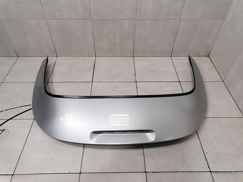 Porsche 911 (996) Porsche 911 996 99651401101 COVER FOR TOP STOWAGE BOX convertible cover box Body type: Convertible
Fuel: Petrol
