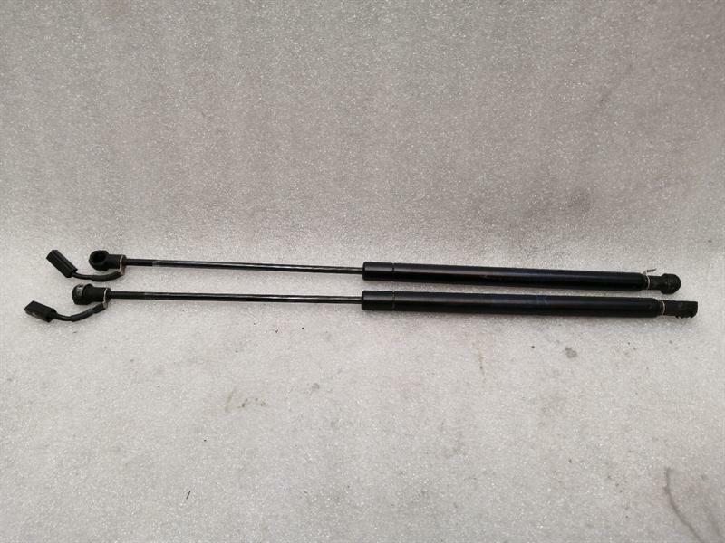 Porsche 911 (996) Bootlid gas strut Bootlid gas strut — PORSCHE 911 (996) (1997-200...