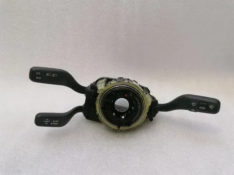 Porsche 911 (997) Porsche 911 997 wiper stalks 99761329102 indicator switch steering column switch Body type: Coupe
Fuel: Petrol