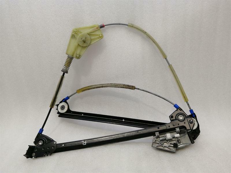 Porsche 911 (996) Porsche 911 997 Left Front Door Winder 99754207501 Window Regulator Front Left Body type: Convertible
Fuel: Petrol