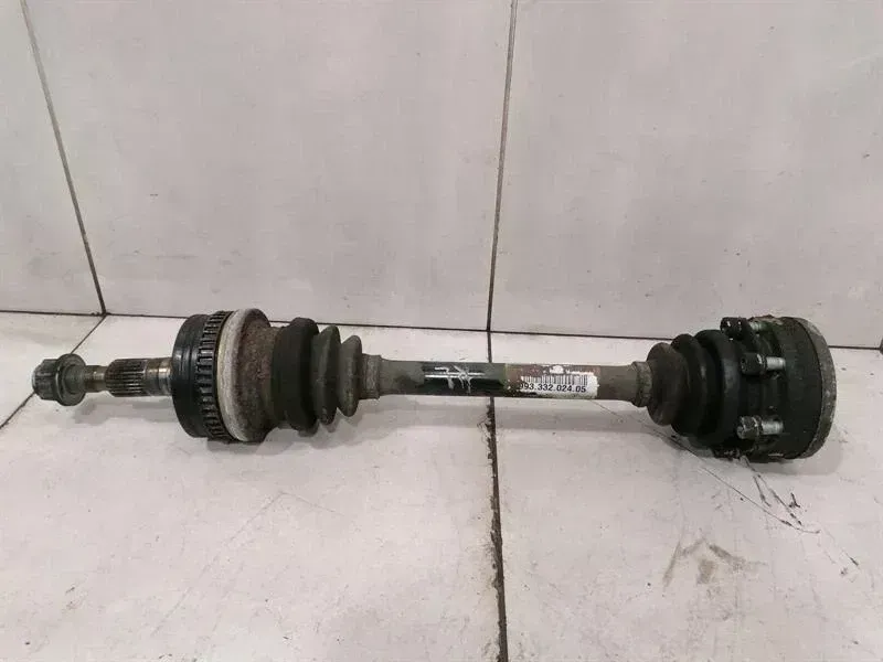 Porsche 911 (993) Porsche 911 993 Left Rear Drive Shaft 99333202405 Drive Shaft Rear Left Body type: Targa
Fuel: Petrol