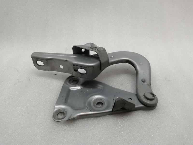 Porsche 911 (993) Porsche 911 993 Bonnet Hinge LHS 99351103100 Hood Hinge Left Body type: Targa
Fuel: Petrol