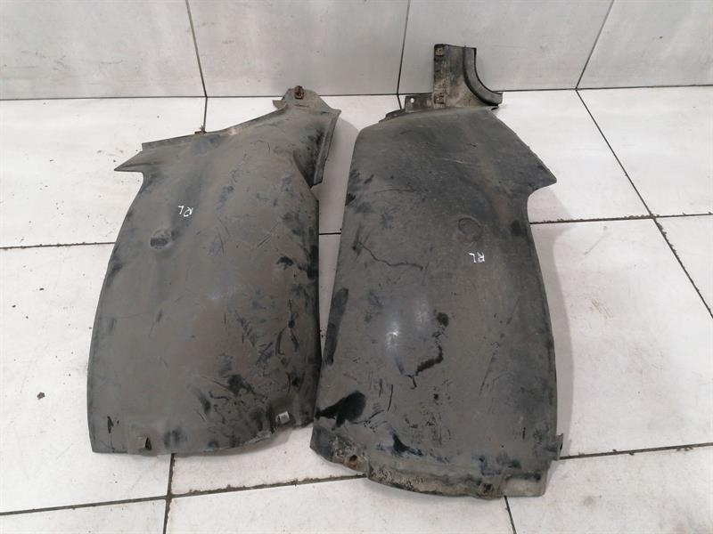 Porsche 911 (993) PORSCHE 911 993 Rear Left Arch Plastic Set 99350446102 RADLAUFABDECKU Body type: Targa
Fuel: Petrol
