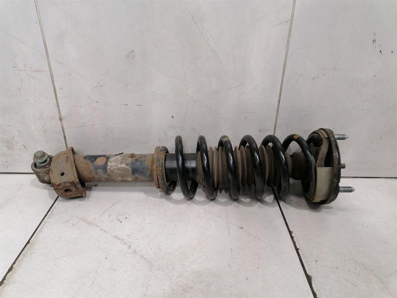 Porsche 911 (996) Porsche 911 996 Shock Absorber Rear 99633305121 Shock Absorber Rear Body type: Convertible
Fuel: Petrol