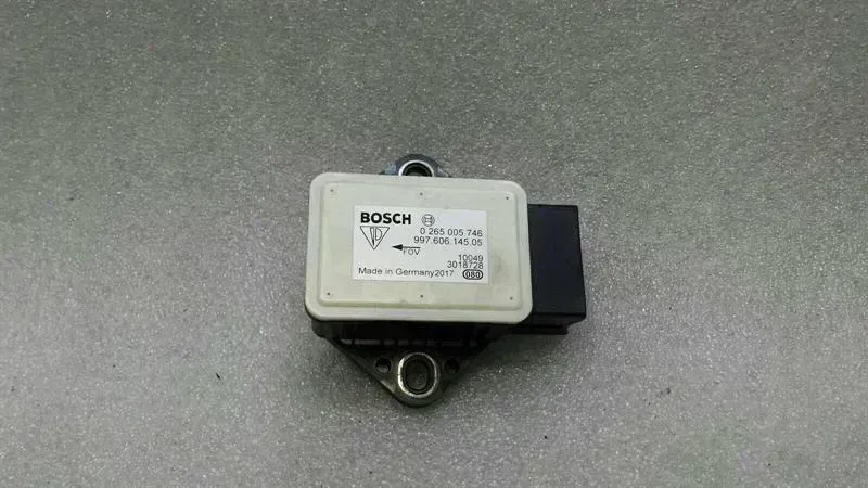 Porsche 911 (996) Porsche 911 997 987 970 Yaw Rate Module 99760614505 Sensor Rotation Rate Sensor Body type: Coupe
Fuel: Petrol