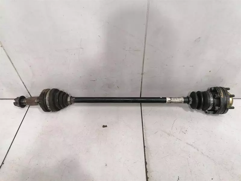 Porsche 911 (996) Porsche 911 996 Right Front Drive Shaft 99634903810 Drive Shaft Front Re 4S Body type: Convertible
Fuel: Petrol