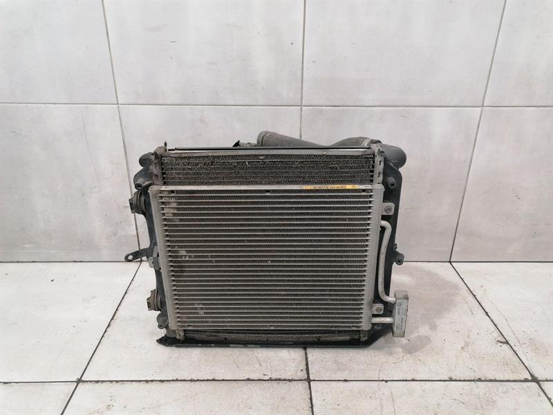 Porsche 911 (996) Porsche 911 996 Right Radiator Pack 99610613272 Radiator Pack Re C4S AWD Body type: Convertible
Fuel: Petrol