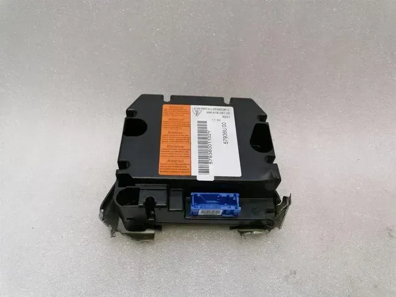 Porsche 911 (996) Porsche 911 996 Safety Module ECU 99661828100 Air Control Unit SRS CONVERTIBLE Body type: Convertible
Fuel: Petrol