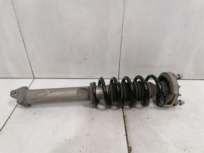 Porsche 911 (996) Porsche 911 997 shock absorber rear 99733305111 shock absorber rear Body type: Coupe
Fuel: Petrol