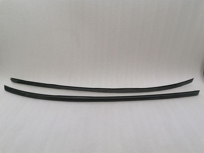 Porsche 911 (996) Porsche 911 997 Roof Rail Set 99755940100 Roof Rails Set Body type: Coupe
Fuel: Petrol