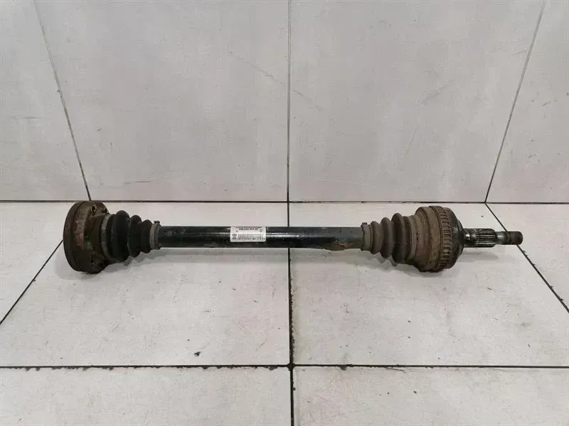 Porsche 911 (996) Porsche 911 996 Left Rear Drive Shaft 99633202406 Drive Shaft Rear Left Body type: Coupe
Fuel: Petrol