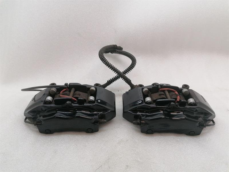 Porsche 911 (996) Porsche 911 996 front brake caliper 99635142501 brake caliper front set Brembo Body type: Coupe
Fuel: Petrol