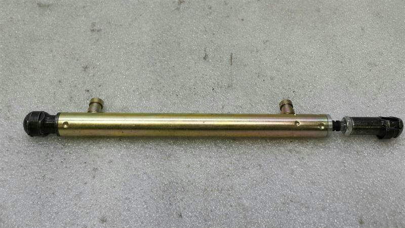 Mercedes-Benz SLK (R171) Misc Mercedes SLK R171 Left Hydraulic Cylinder A1718...