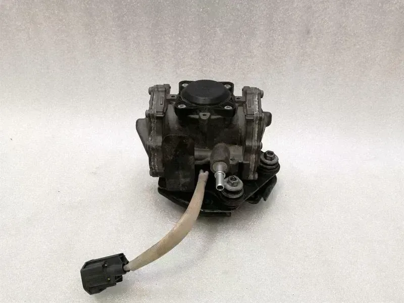 Mercedes-Benz A (W169) Mercedes S-class W221 S400 HYBRID Vacuum Pump A0034010500 Vacuum Pump Body type: Saloon
Fuel: Hybrid