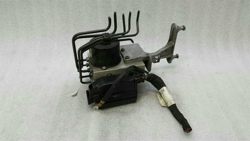 Mercedes-Benz CLK (W209) Mercedes CLK W209 A.B.S Pump A0044316212 ABS Pump HYDRAULIC BLOCK M272 V6 Body type: Coupe
Fuel: Petrol