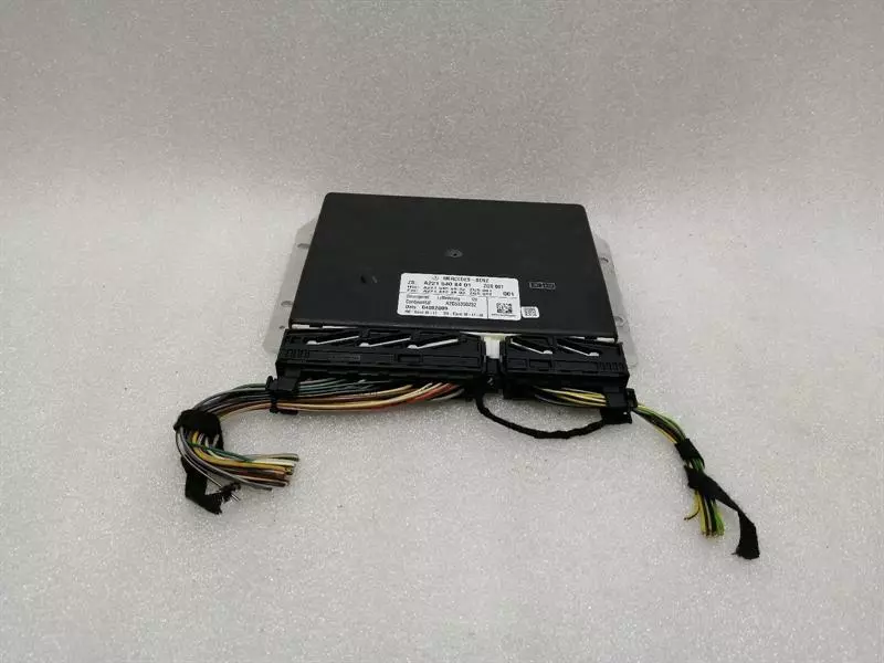Mercedes-Benz A (W169) Mercedes S-Class W221 Suspension Module A2215408401 Airmatic ECU Body type: Saloon
Fuel: Hybrid