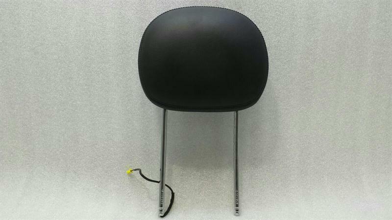 Mercedes-Benz CLK (W209) Mercedes CLK W209 Front Headrest A2099704850 Headrest Front Active MOPF. Body type: Coupe
Fuel: Petrol