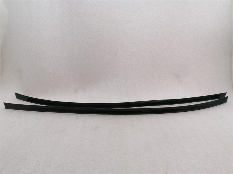 Porsche 911 (996) Porsche 911 996 Roof Rail Set 99655940200 Roof Rails Set Body type: Coupe
Fuel: Petrol