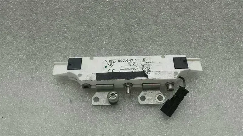 Porsche 911 (997) Porsche Boxster 987 997 Aerial / Antenna 99764711700 Antenna Booster. Body type: Convertible
Fuel: Petrol