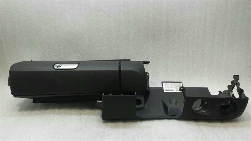 Porsche 911 (997) Porsche Boxster 997 RHD Glovebox Knee Cover Set 99755244302 Right Hand Drive Leather Body type: Convertible
Fuel: Petrol