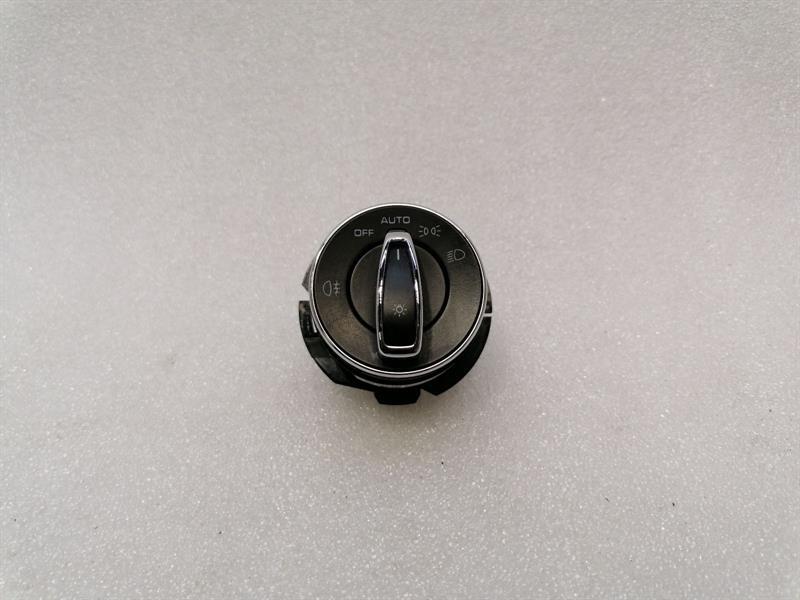 Porsche Boxster (987) Porsche Cayman 981 Light Switch 97061353308 Light Switch Body type: Coupe
Fuel: Petrol