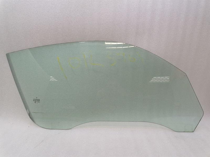 Porsche Boxster (987) Porsche Cayman 987 Right Front Door Glass 98754251203 Door Window Front Right Body type: Coupe
Fuel: Petrol
