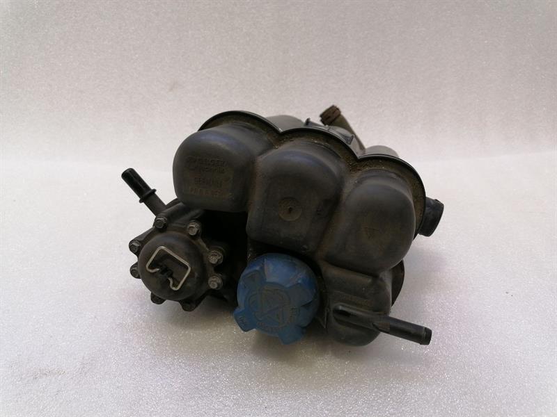 Porsche Boxster (987) Porsche Cayman 987 Expansion Tank 98710604703 Balancing Tank Cooling Water Body type: Coupe
Fuel: Petrol
