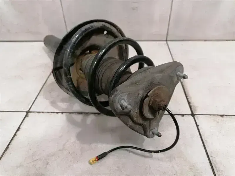 Porsche Cayman (987) Porsche Boxster 987 shock absorber front 98734304521 shock absorber front Li ECS Body type: Coupe
Fuel: Petrol