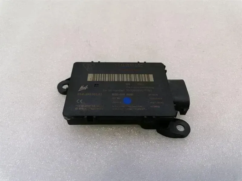 Porsche 911 (991) Porsche 911 991 Tyre Pressure Module 99161810402 Tyre Pressure Control Unit Body type: Coupe
Fuel: Petrol