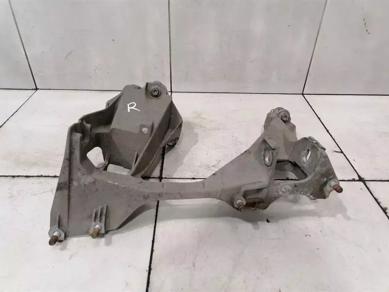 Porsche Cayman 981 subframe rear 98133105205 axle frame rear axle right