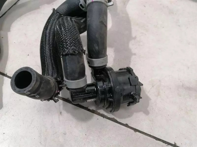 Lexus RX RXUS RX RX450h AL20 Cooling Pipe G9040-52020 Cooling Water Hose Hose Body type: SUV
Fuel: Hybrid