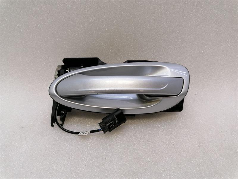 Porsche Boxster (981) Porsche Cayman 981 Left Door Handle 98153801202 RHD RIGHT HANDLEBAR Body type: Coupe
Fuel: Petrol