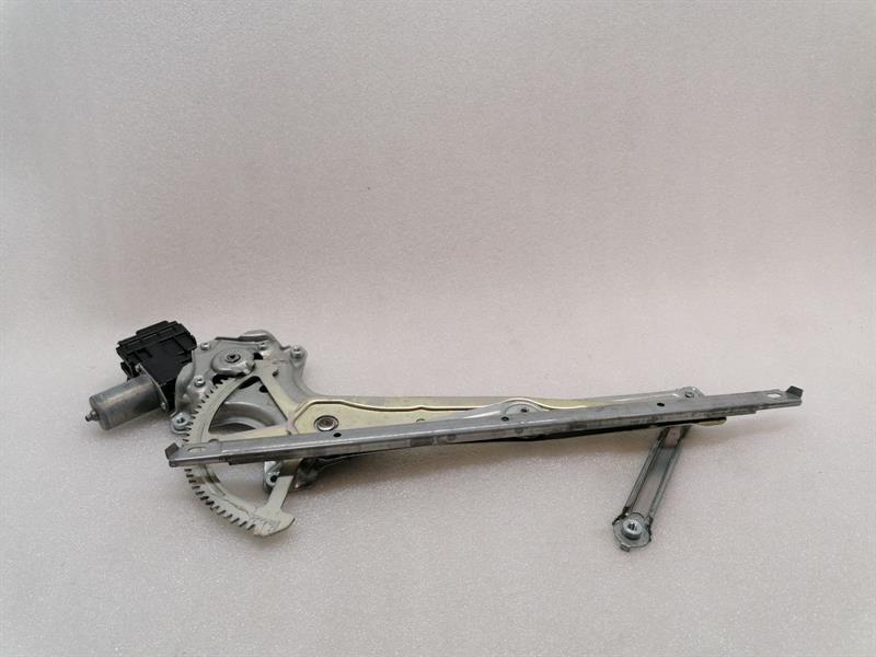 Lexus RX LEXUS RX RX450h AL20 Right Rear Door Winder 69801-78010 Rear Power Window Re Body type: SUV
Fuel: Hybrid