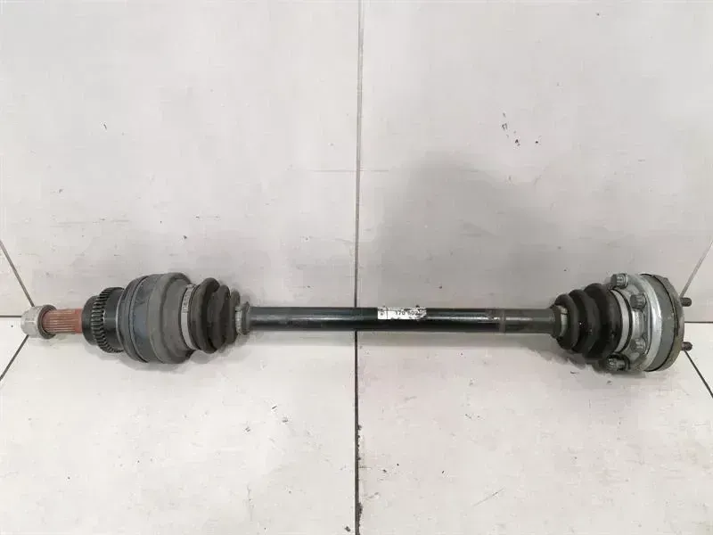 Ferrari F355 Ferrari F355 F129 Left Drive Shaft 170602 Drive Shaft Rear Left M5.2 ABS Body type: Convertible
Fuel: Petrol