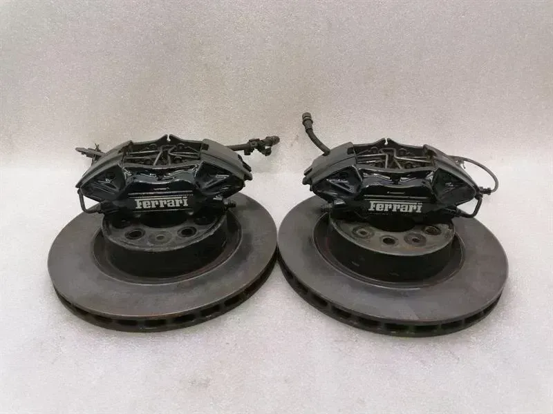 Ferrari F355 Ferrari F355 F129 Spider Brake Caliper SET 169825 Brake Caliper BRAKE SYSTEM Body type: Convertible
Fuel: Petrol