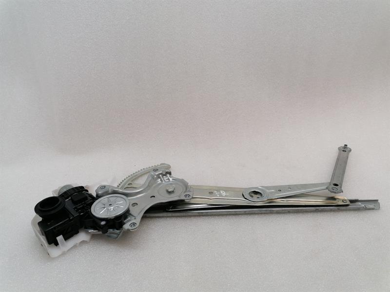 Lexus RX LEXUS RX RX450h AL20 Right Front Door Winder 69801-78010 Power Window Front RE Body type: SUV
Fuel: Hybrid