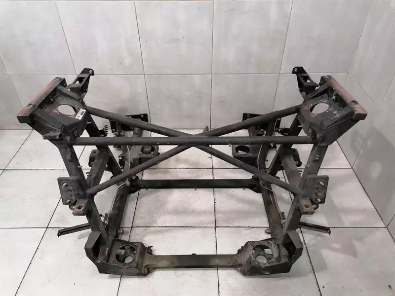 Ferrari F355 Ferrari F355 F129 Spider Subframe 65098200 Axle Frame Rear Axle ENGINE CRADLE Body type: Convertible
Fuel: Petrol