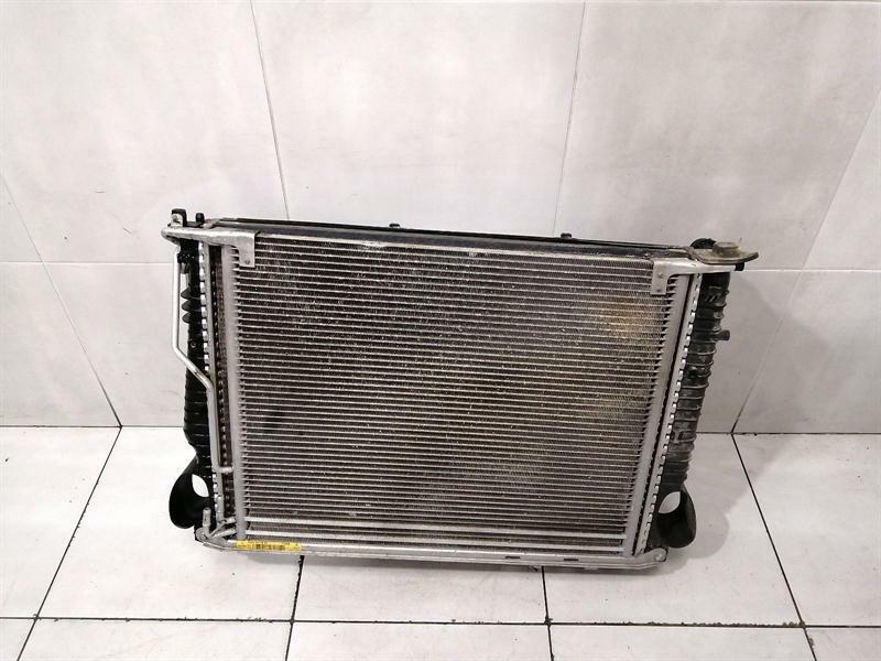 Mercedes-Benz A (W169) Mercedes SL350 V6 M112 R230 Radiator Pack A2205002303 Radiator Pack Body type: Convertible
Fuel: Petrol