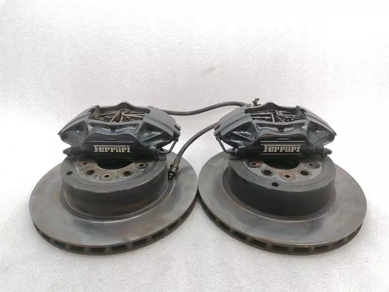 Ferrari F355 Ferrari F355 F129 Brake Caliper Set 169827 Brake Caliper Brake System Rear Set Body type: Convertible
Fuel: Petrol