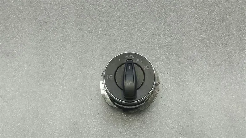 Porsche 911 (991) Porsche Boxster 981 970 991 headlight switch 97061353306 light switch Body type: Convertible
Fuel: Petrol