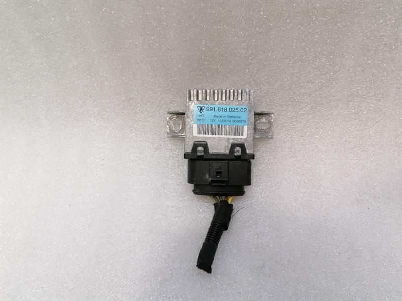 Porsche Boxster (981) Porsche Boxster 981 Fuel Pump Modules 99161802502 Fuel Pump Control Unit Body type: Convertible
Fuel: Petrol