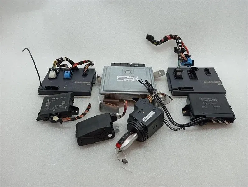 Porsche Cayman 981 Engine ECU 99161860203 Engine Control Unit Set 3.4 GTS PDK VTS