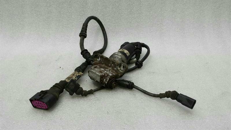 Porsche 911 (991) Porsche 911 991 RLH Park Brake Engine 97009105 Actuator Parking Brake Rear Left Body type: Coupe
Fuel: Petrol