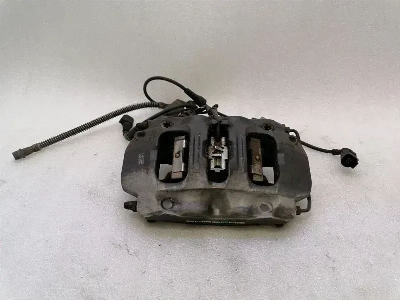Porsche 911 (991) Porsche 911 991 brake caliper front left 9973514220D caliper front left Body type: Coupe
Fuel: Petrol