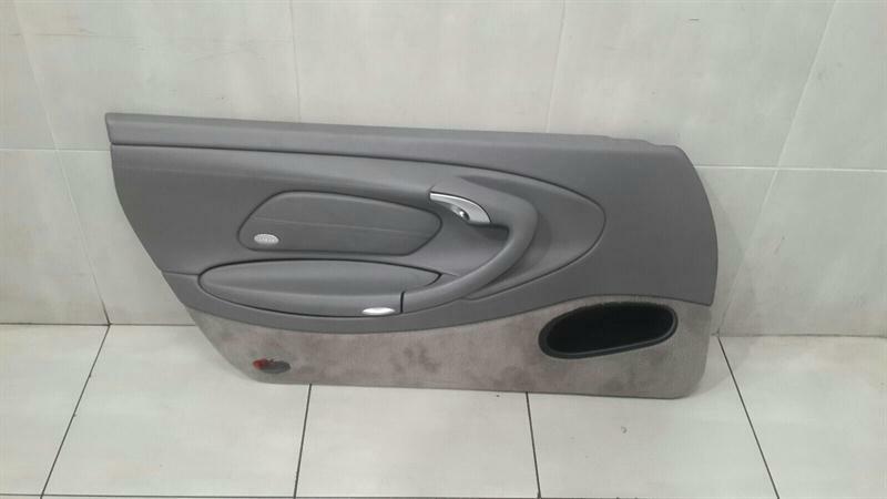 Porsche 911 (996) Porsche 911 996 GT3 door card FLH 996555538100 door trim front left leather Body type: Coupe
Fuel: Petrol