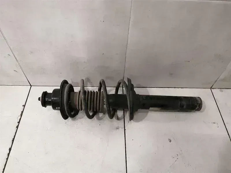 Porsche Boxster (987) Porsche Boxster 987 shock absorber rear L/R 98733305114 shock absorber rear L/R Body type: Convertible
Fuel: Petrol