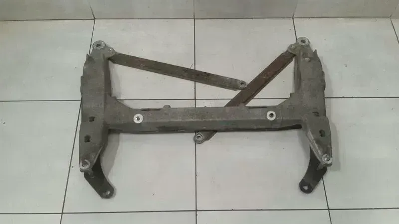 Porsche 911 (996) Porsche 911 996 Beam / Subframe Front 99634110115 Front Axle Carrier Body type: Coupe
Fuel: Petrol