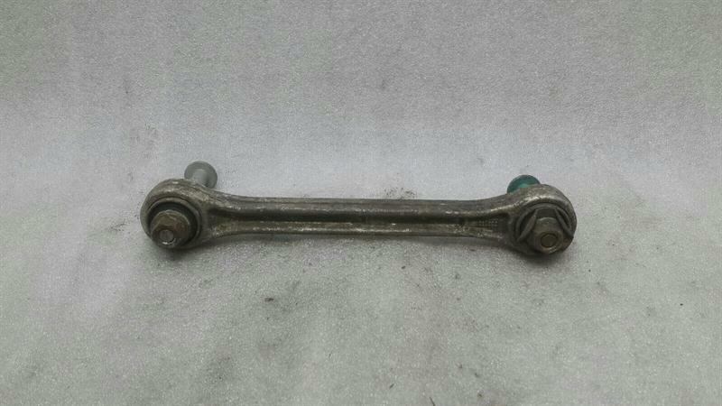 Porsche 911 (996) Porsche 911 996 Rear Wishbone 99633104702 Rear Sidebar. Body type: Coupe
Fuel: Petrol